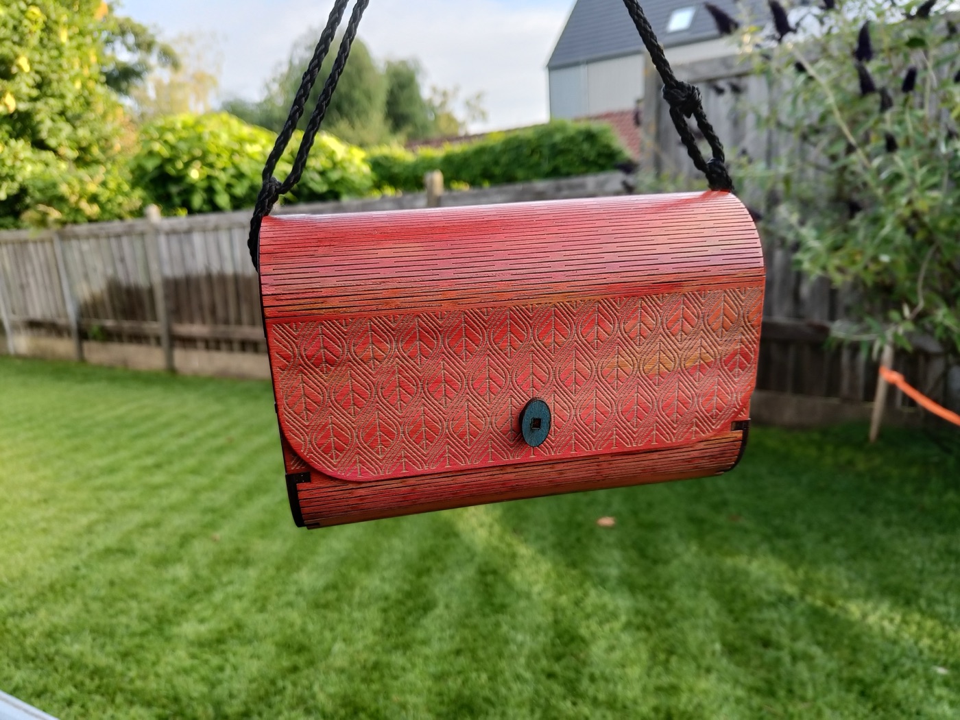 Living-hinge clutch bag